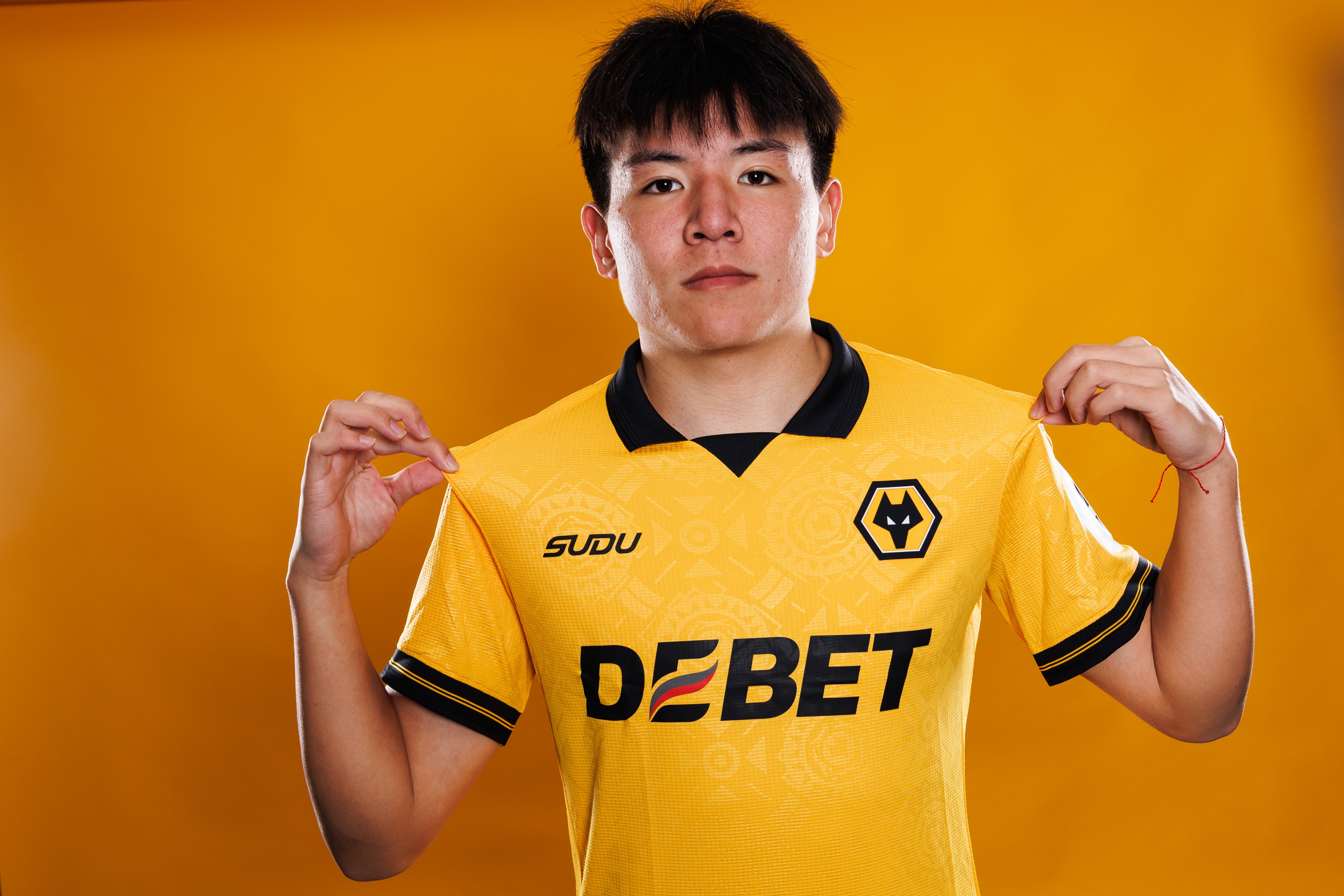 世界杯手机观看-当地媒体：徐彬有资格为巴恩斯利一线队出场，但只会在青年队踢球