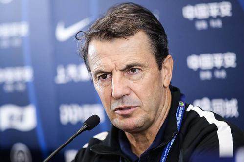 世界杯官方直播软件-第三次挑战上海海港 何塞：这一次士气高涨没压力