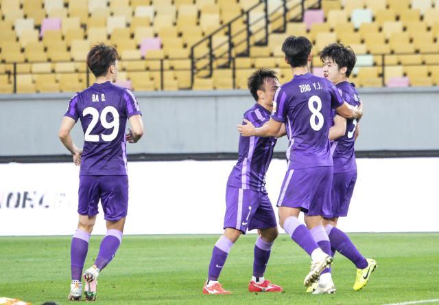 世界杯app下载-【中超】姆比亚染红伊洛基点射 天津2比1武汉迎首胜